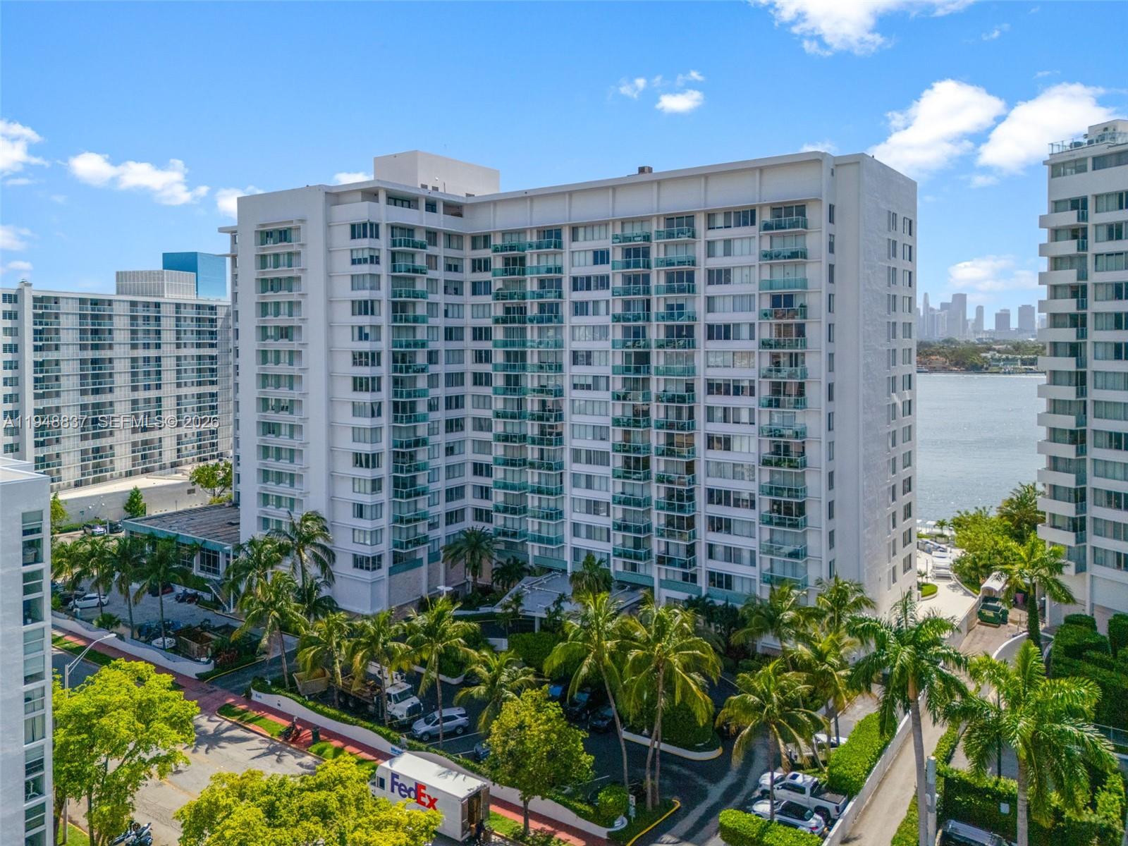MIRADOR 1000 CONDO - Residential