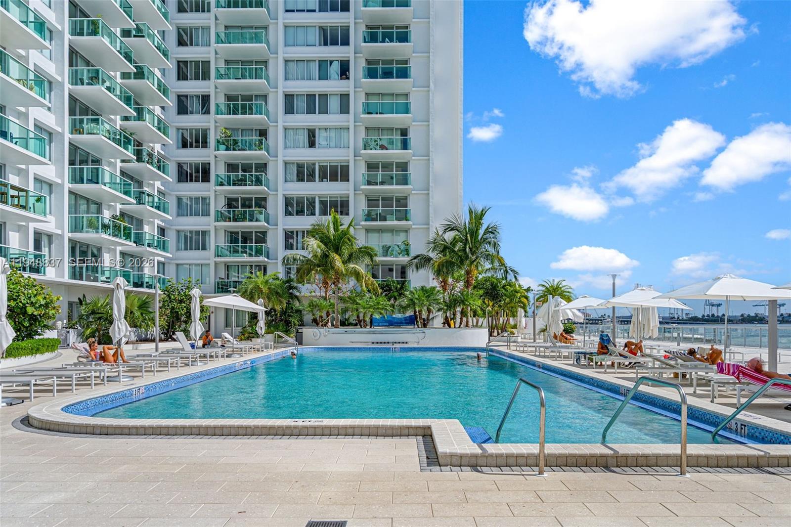 MIRADOR 1000 CONDO - Residential