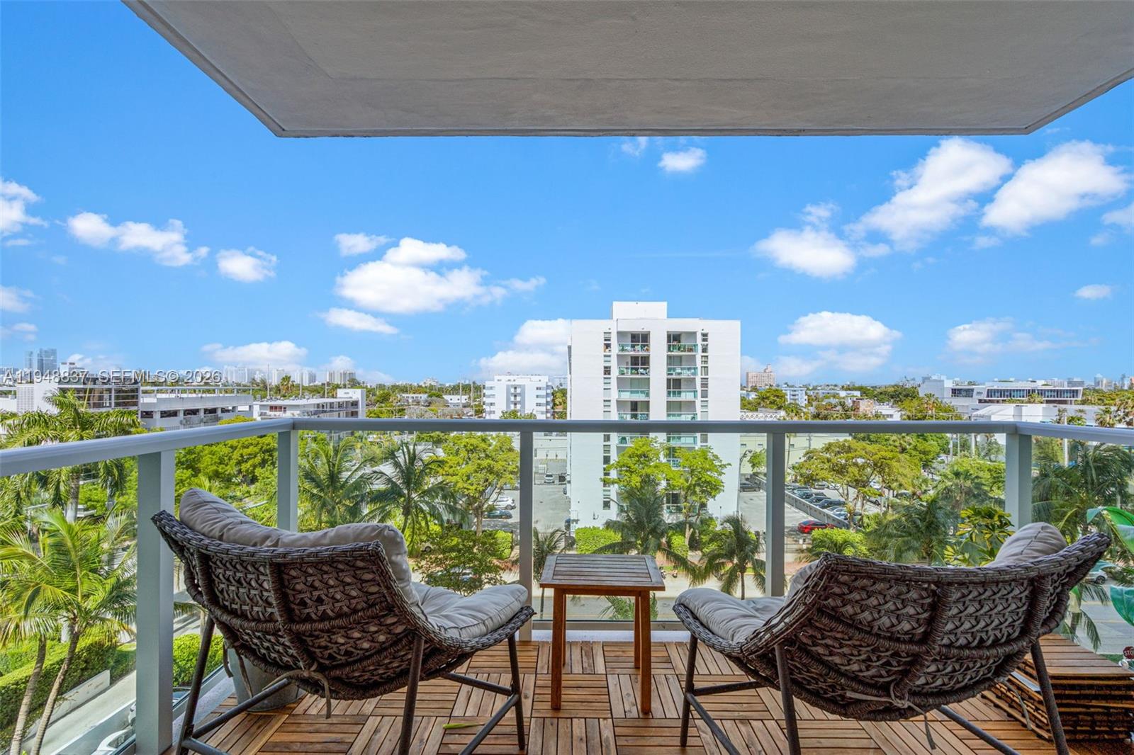 MIRADOR 1000 CONDO - Residential