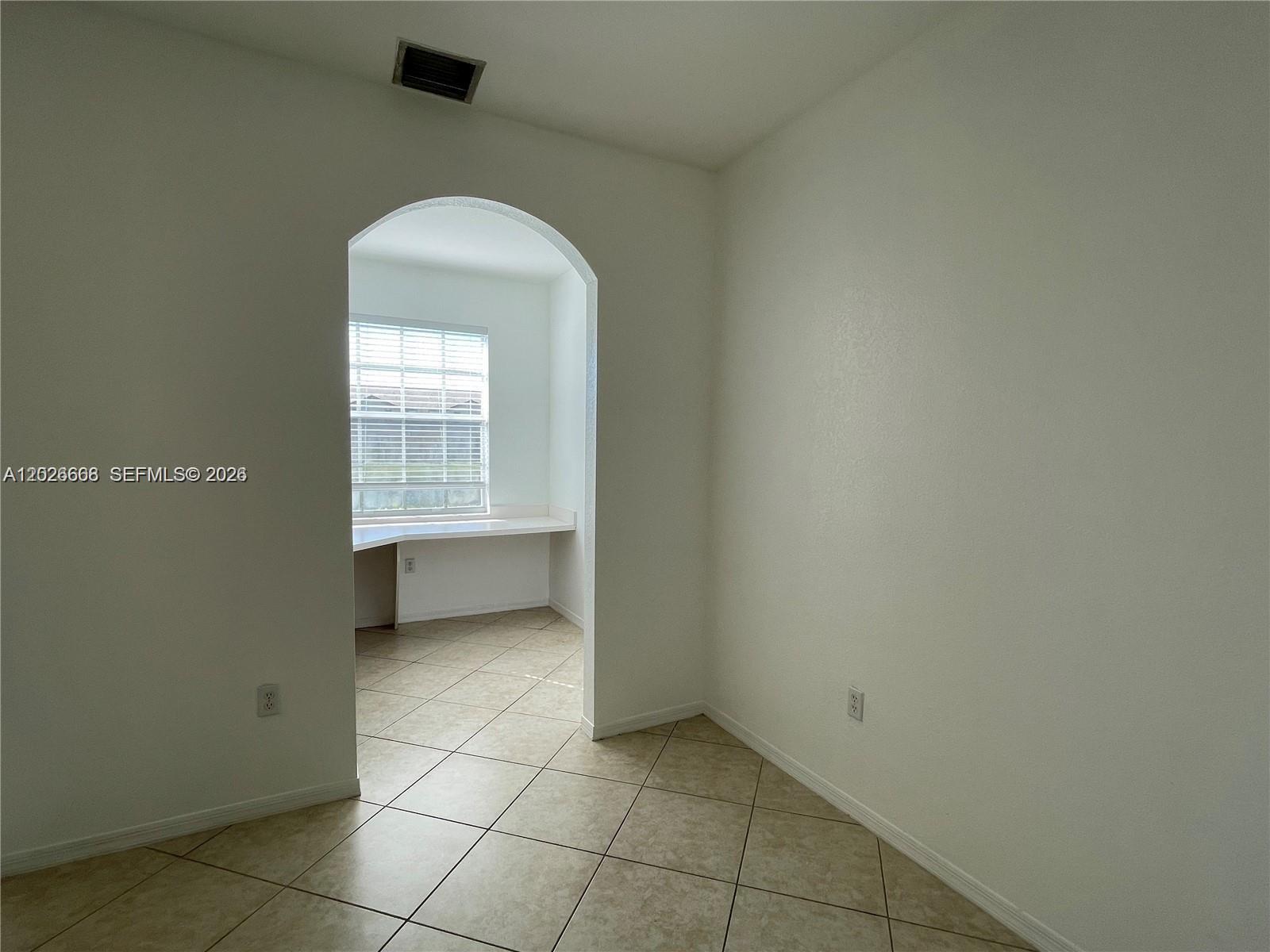 BANYAN BAY CONDO - Residential Lease