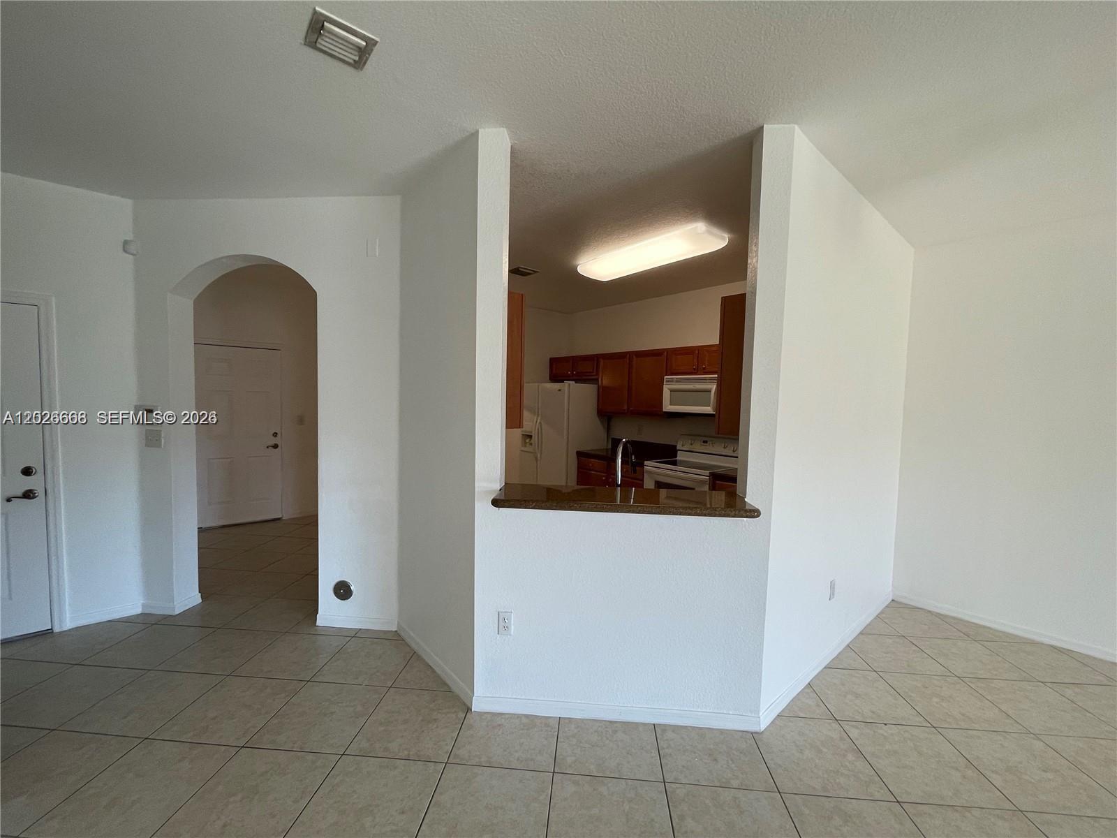 BANYAN BAY CONDO - Residential Lease