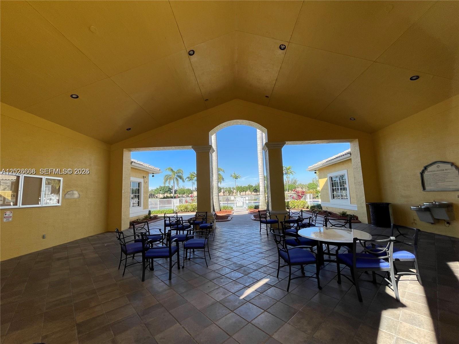 BANYAN BAY CONDO - Residential Lease