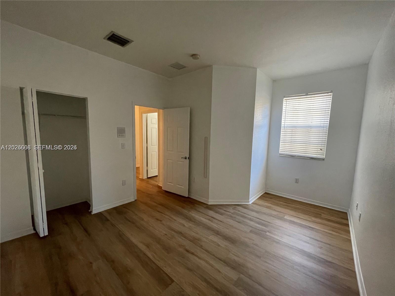 BANYAN BAY CONDO - Residential Lease