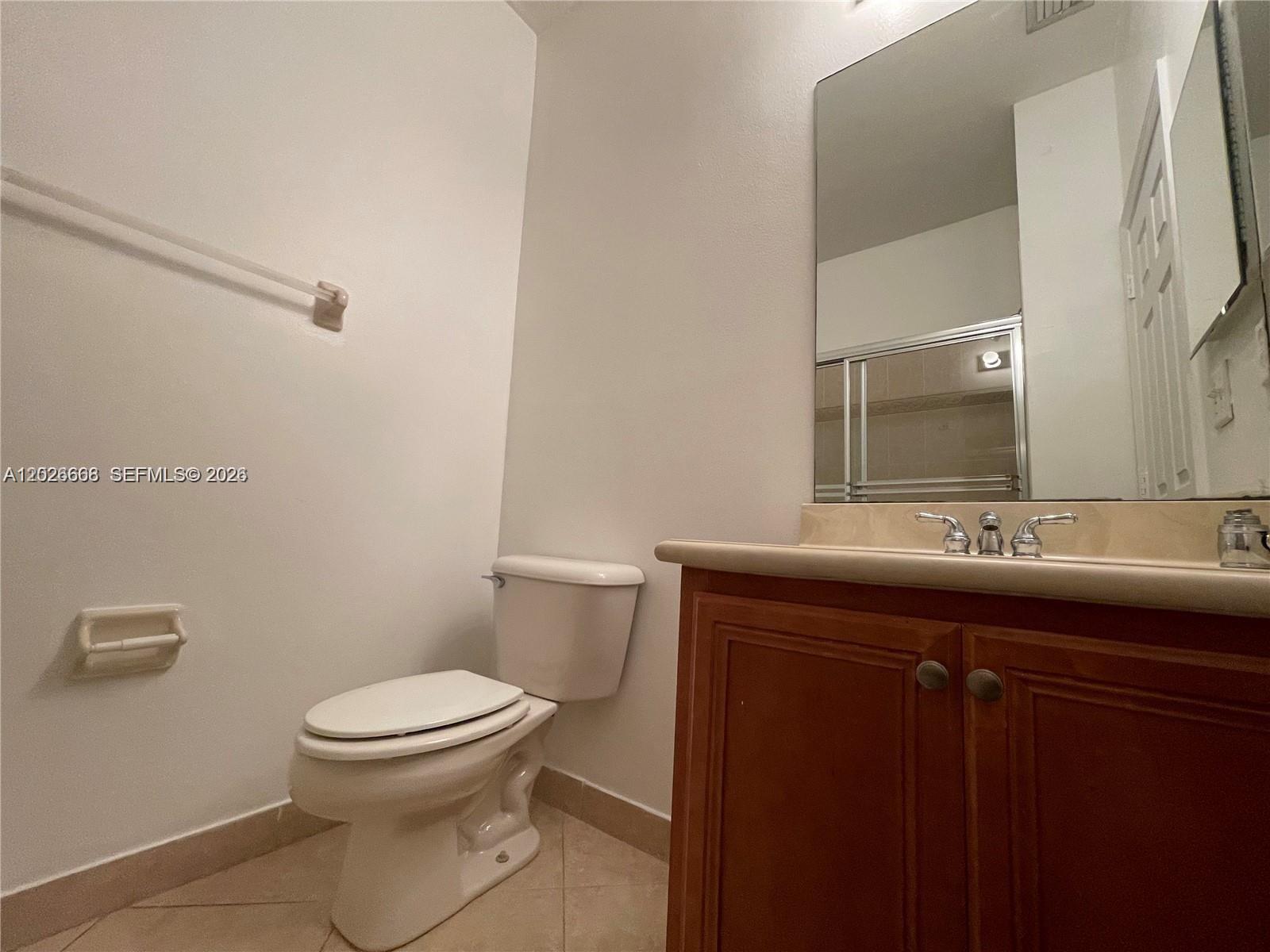 BANYAN BAY CONDO - Residential Lease
