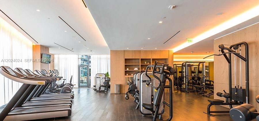 801 SMA RESIDENCES CONDO - Residential
