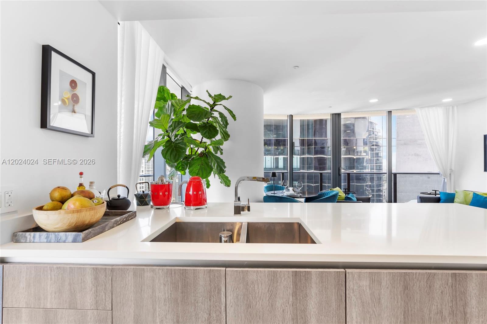 801 SMA RESIDENCES CONDO - Residential