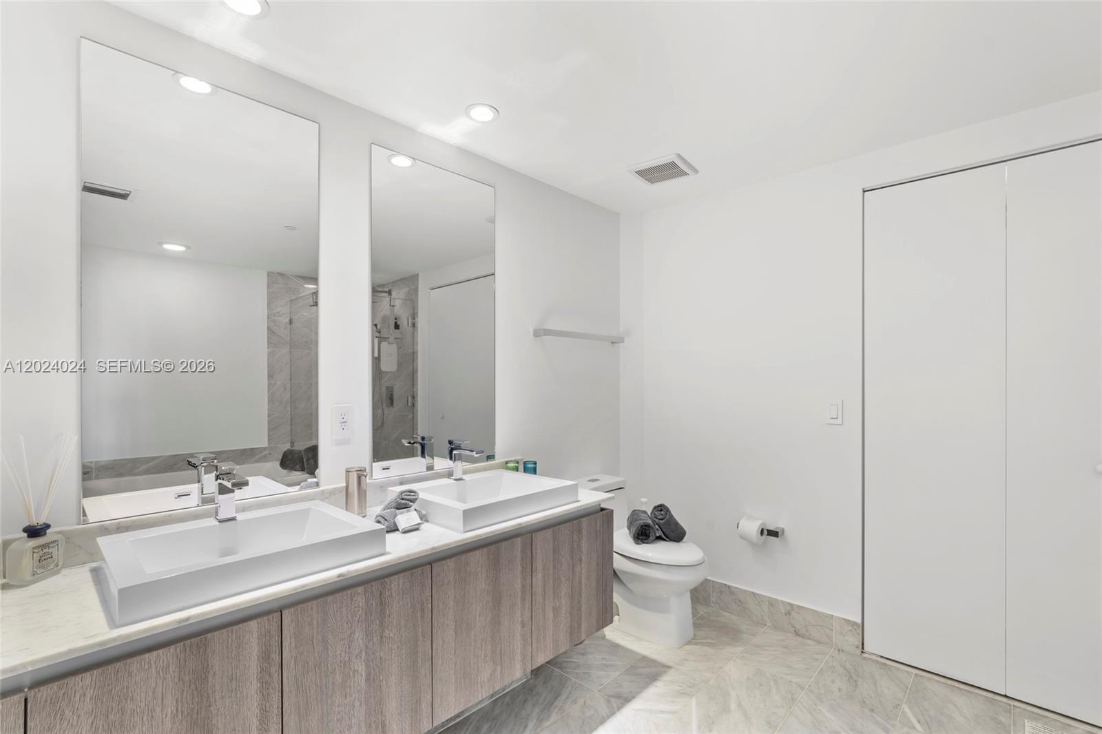 801 SMA RESIDENCES CONDO - Residential