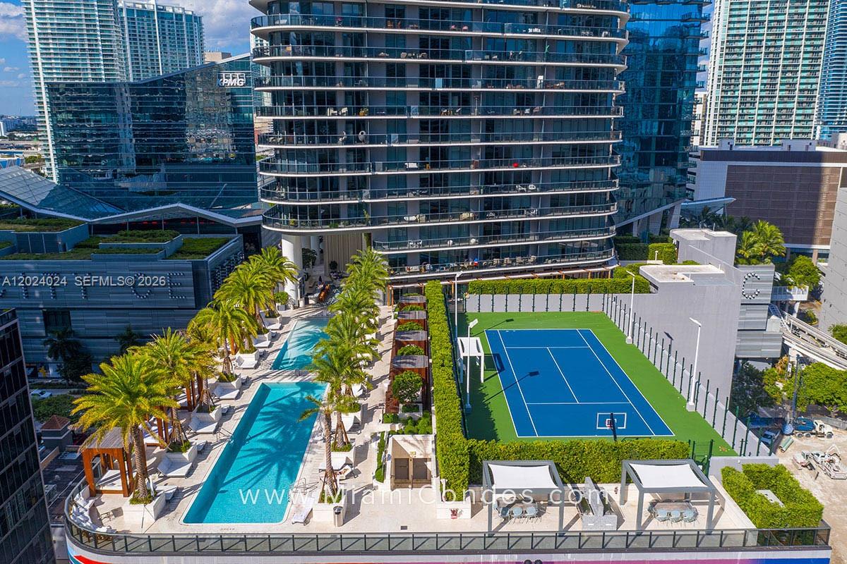 801 SMA RESIDENCES CONDO - Residential