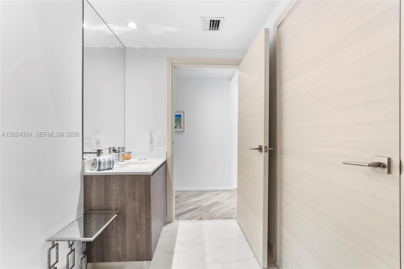801 SMA RESIDENCES CONDO - Residential