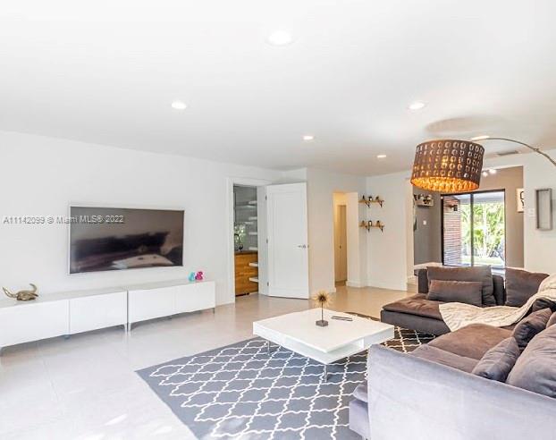 GOLD CREST - Residential Lease
