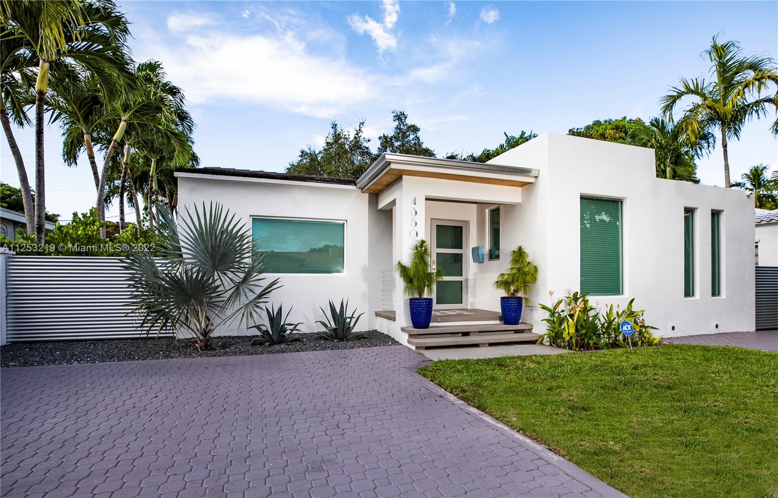 CAMNER GABLES - Residential
