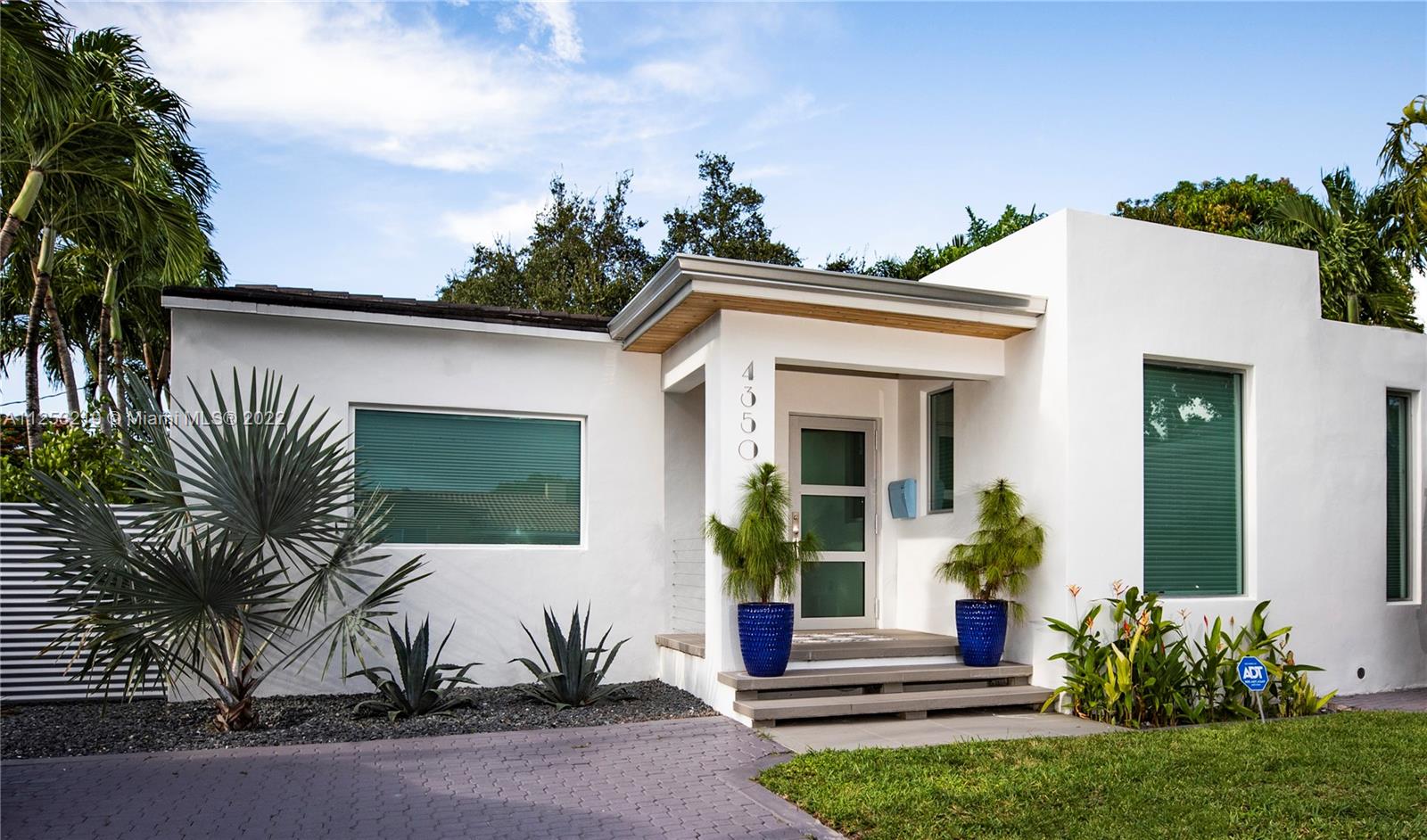 CAMNER GABLES - Residential