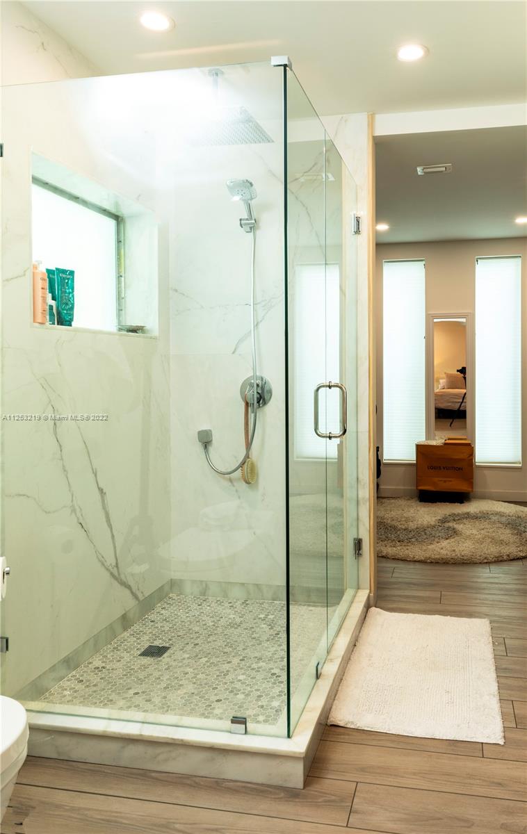 CAMNER GABLES - Residential