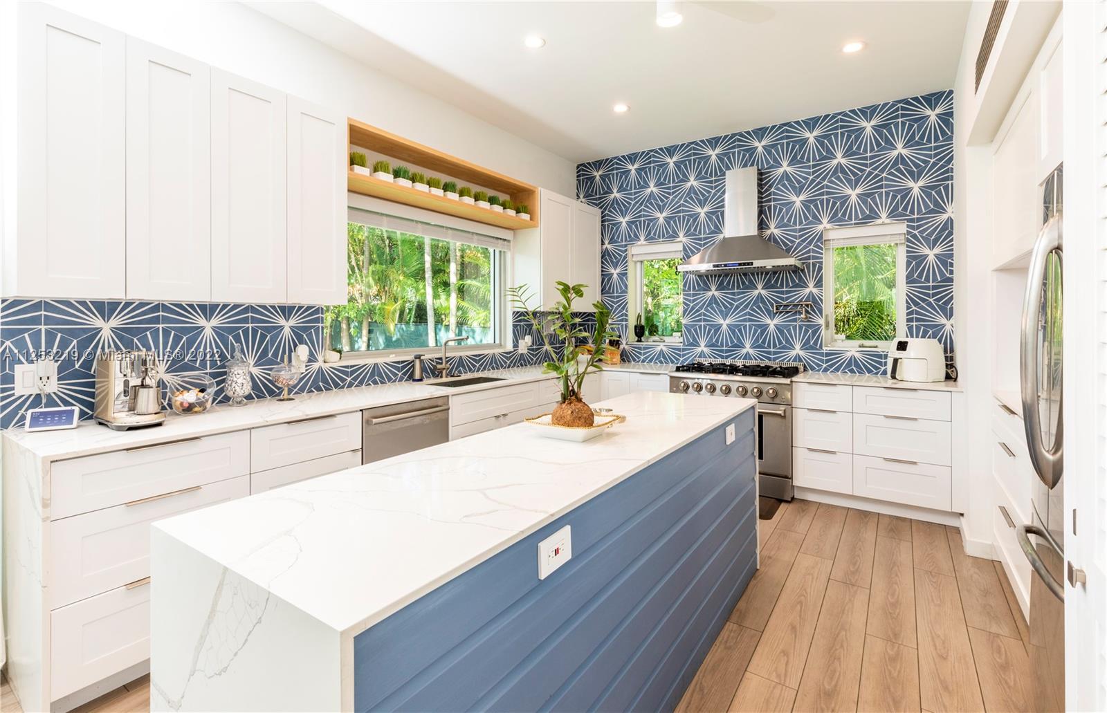 CAMNER GABLES - Residential