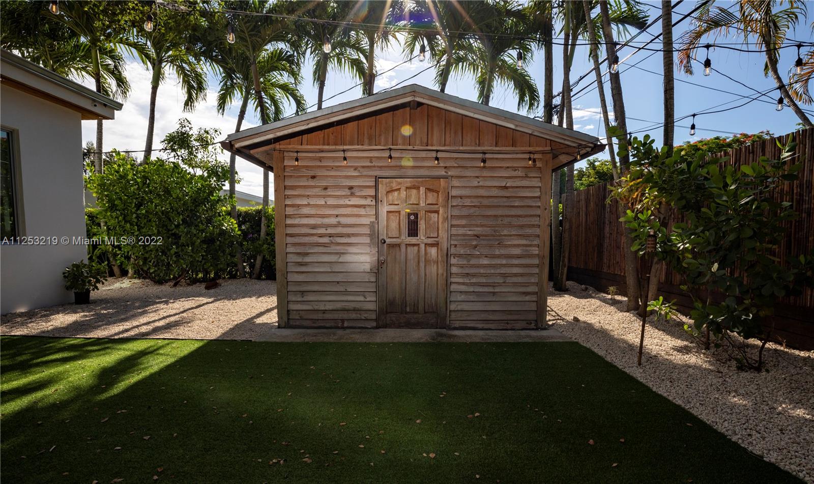 CAMNER GABLES - Residential