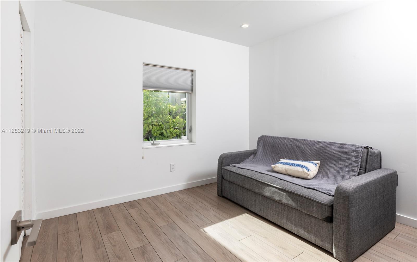 CAMNER GABLES - Residential