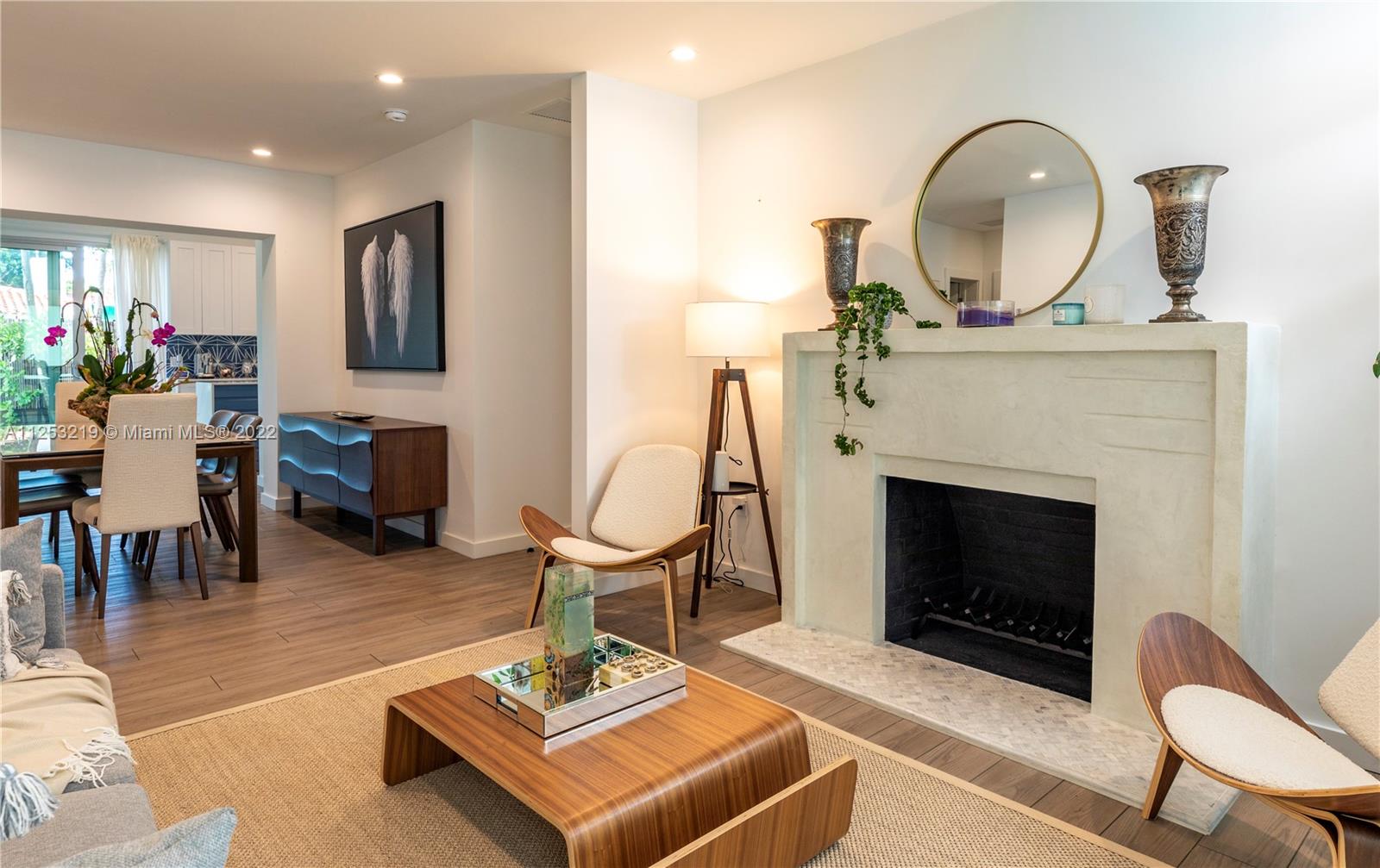 CAMNER GABLES - Residential