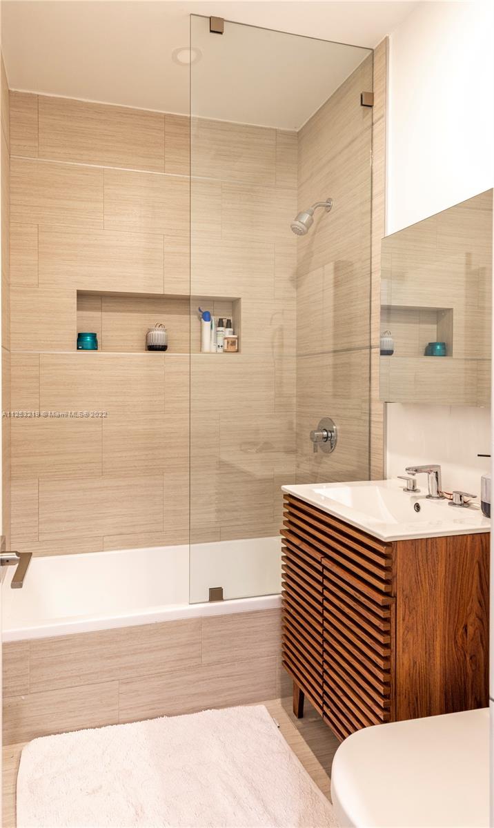 CAMNER GABLES - Residential