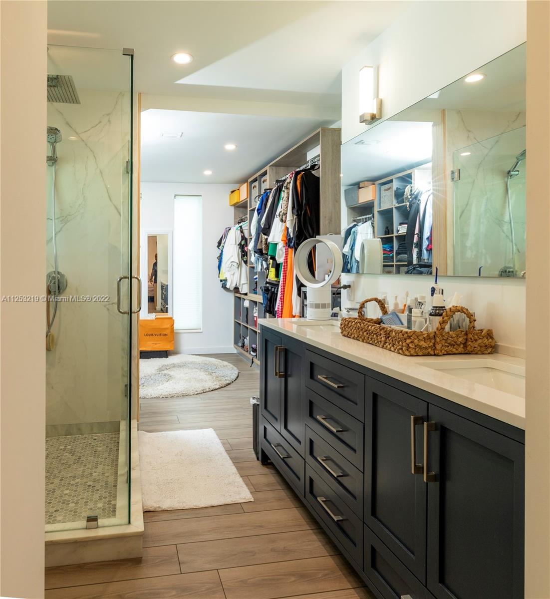 CAMNER GABLES - Residential