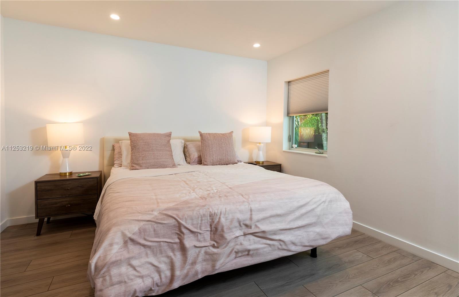 CAMNER GABLES - Residential