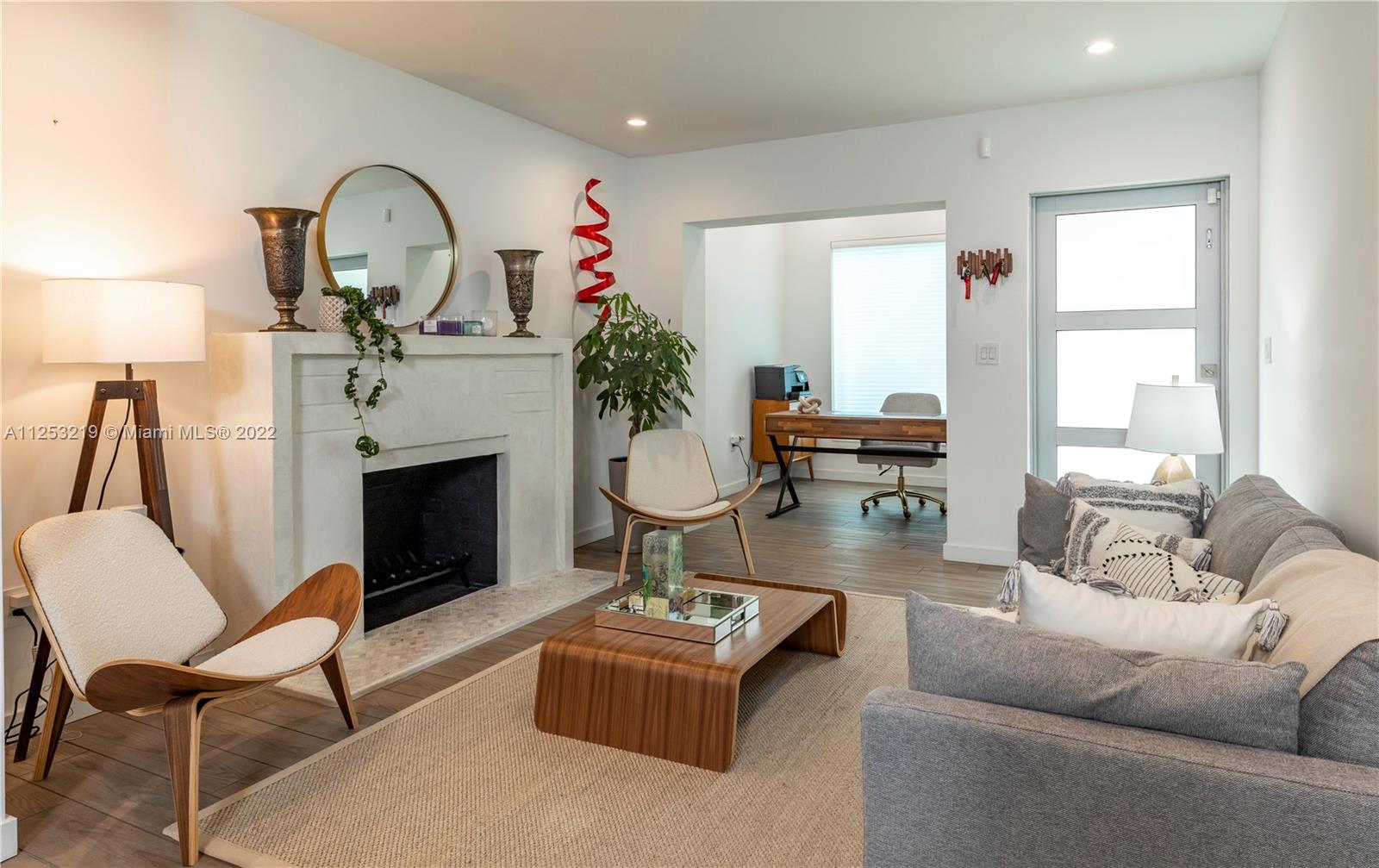 CAMNER GABLES - Residential