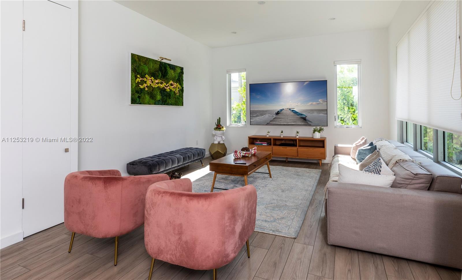 CAMNER GABLES - Residential