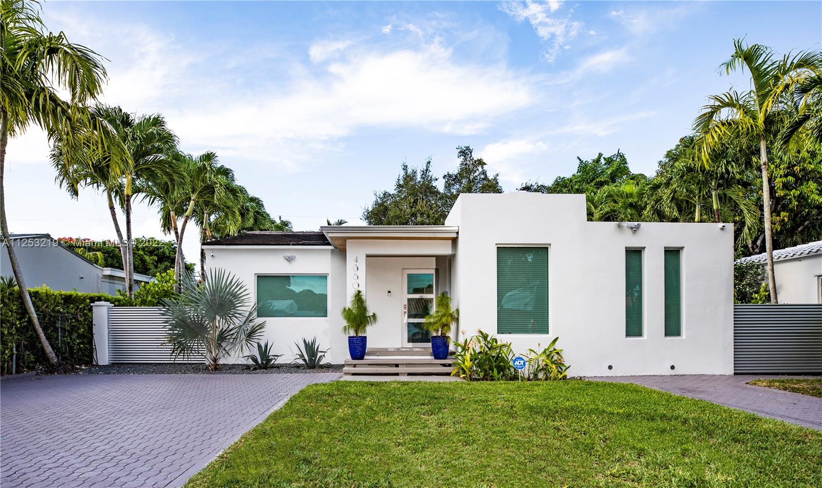 CAMNER GABLES - Residential