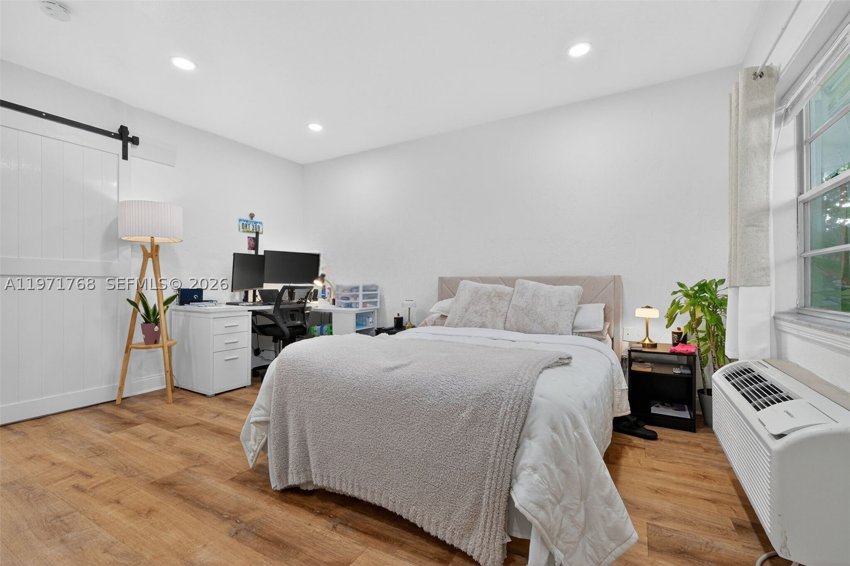 MERIDIAN COURT CONDO - Residential