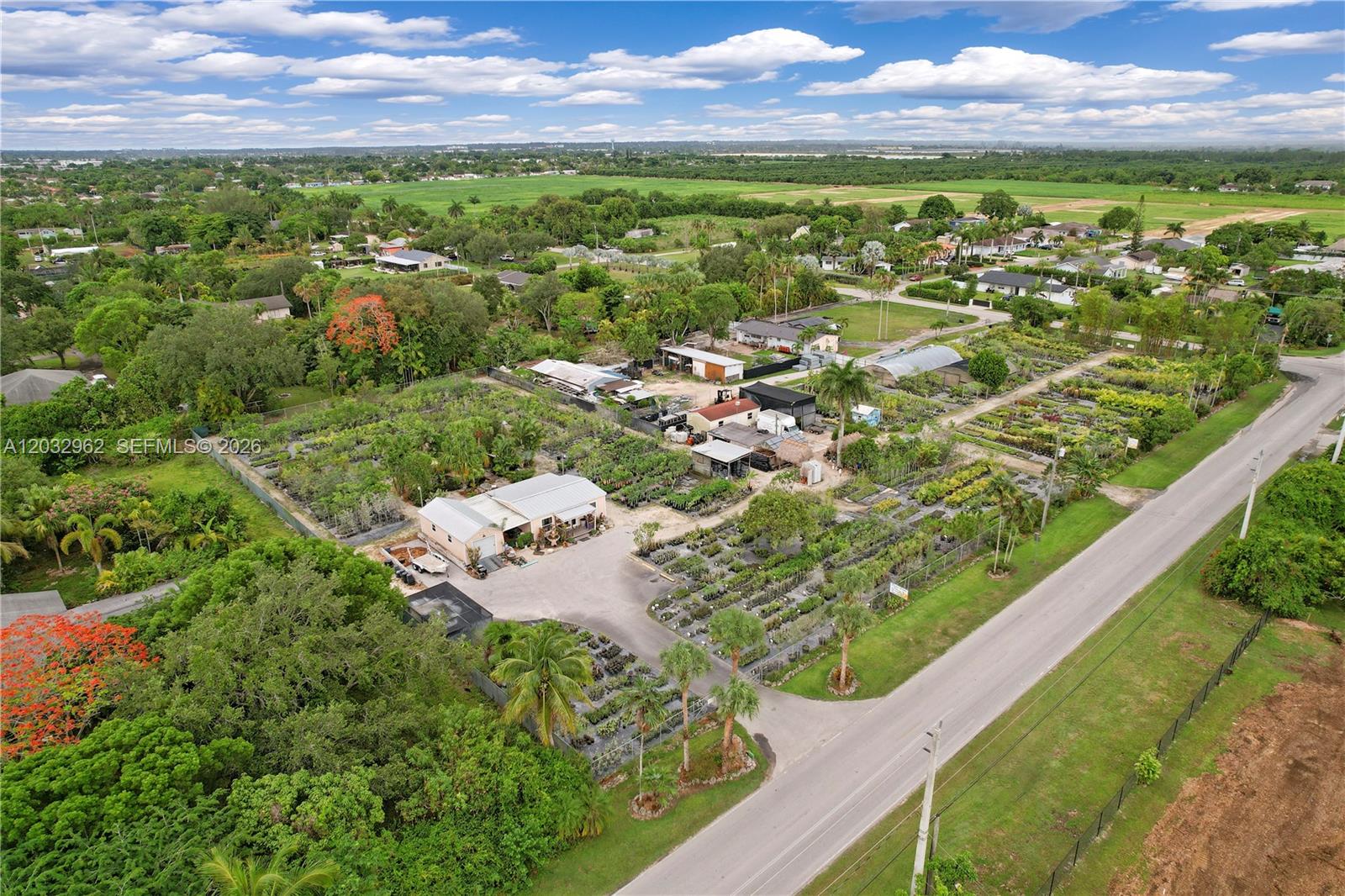 CASEYS CORNERTURN KEY - Land