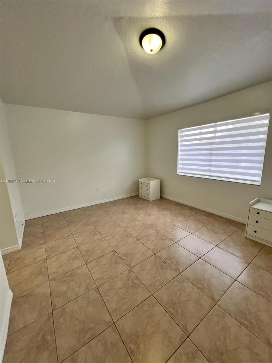 KENDALL FAMILY ESTATES PH - Residential Lease