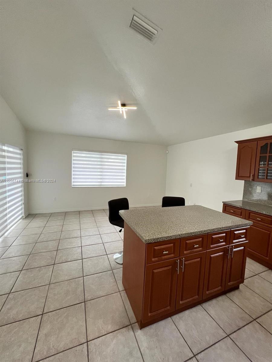 KENDALL FAMILY ESTATES PH - Residential Lease