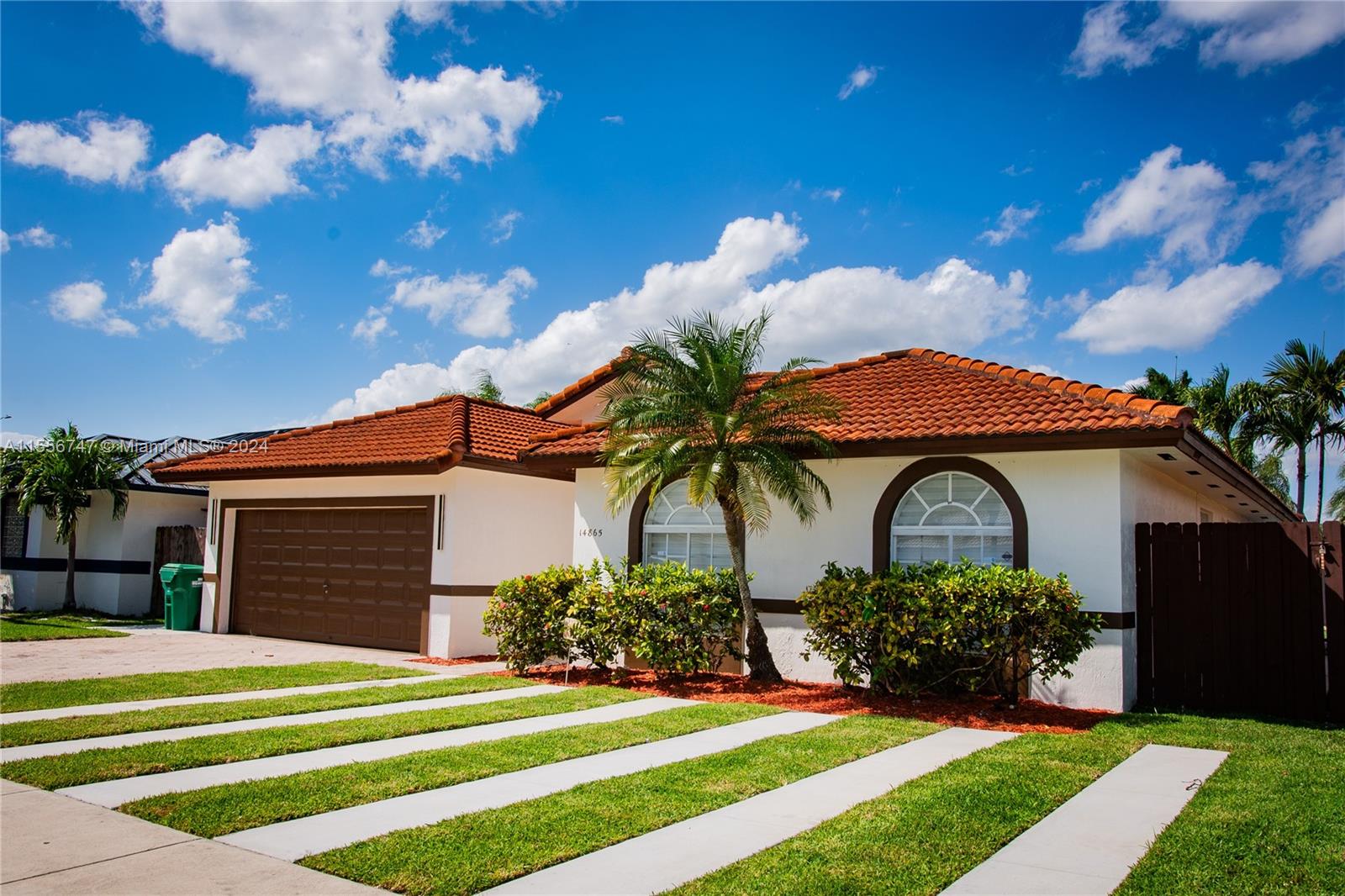 This beautiful POOL HOME is in excellent shape and ready to move in, the garage is not included with the rent, pool maintenance will be included/paid by the landlord, it can also be rented with the following MLS# A11556751  as a combo for a large family, call today