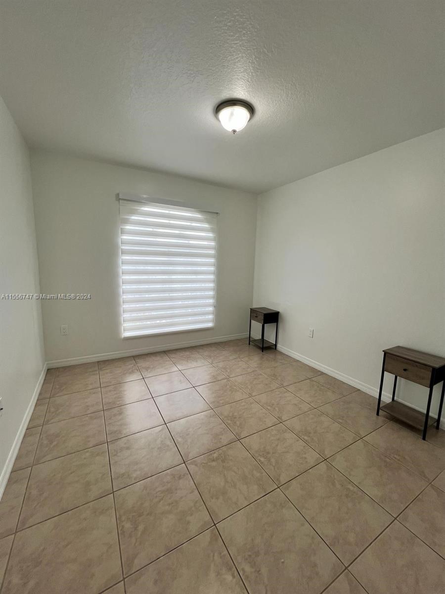 KENDALL FAMILY ESTATES PH - Residential Lease
