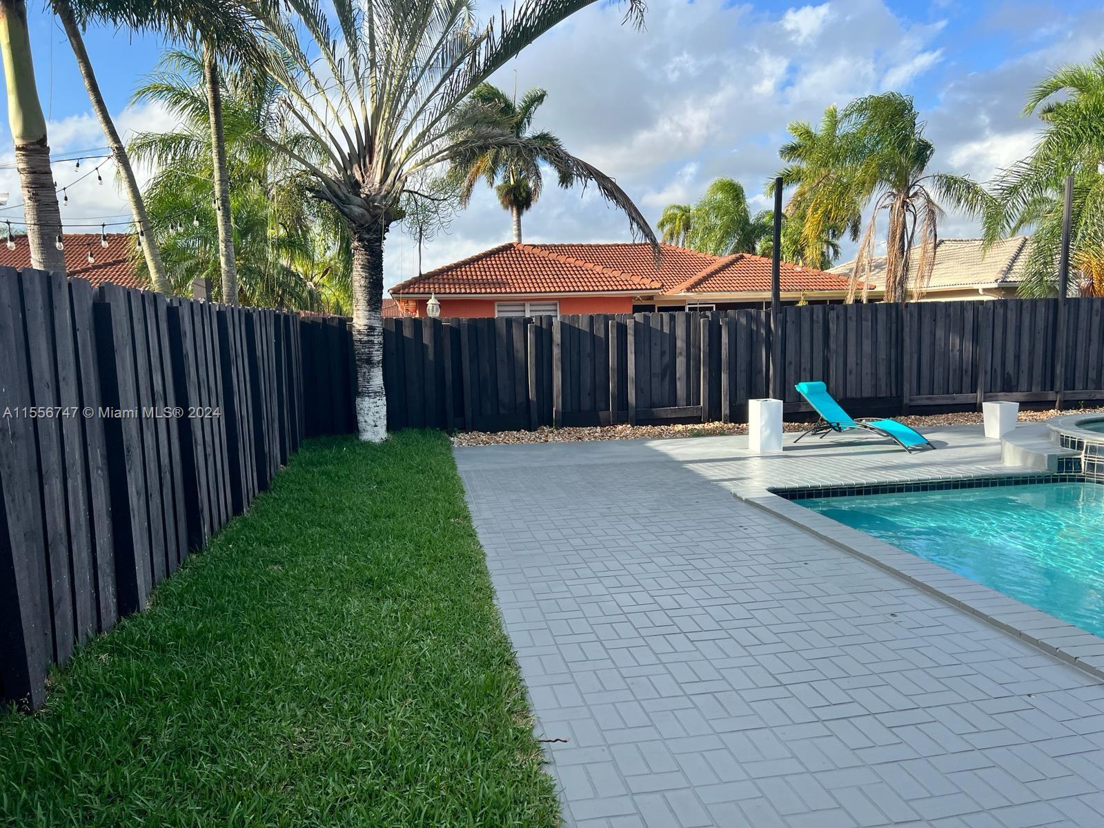 KENDALL FAMILY ESTATES PH - Residential Lease