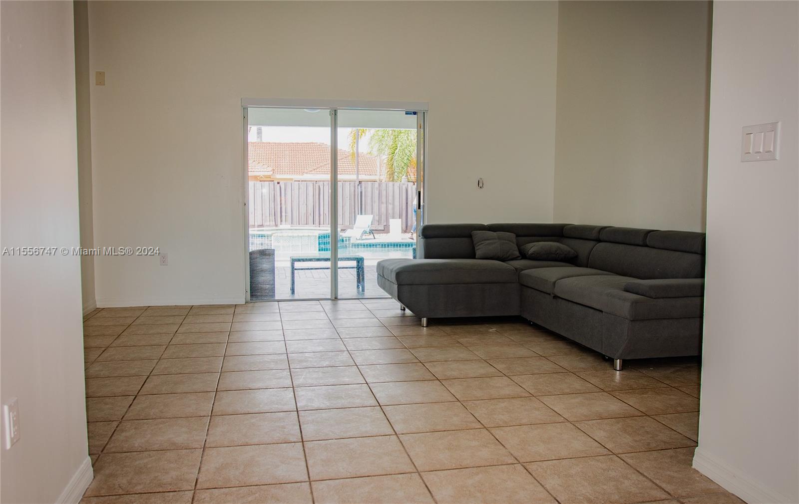 KENDALL FAMILY ESTATES PH - Residential Lease