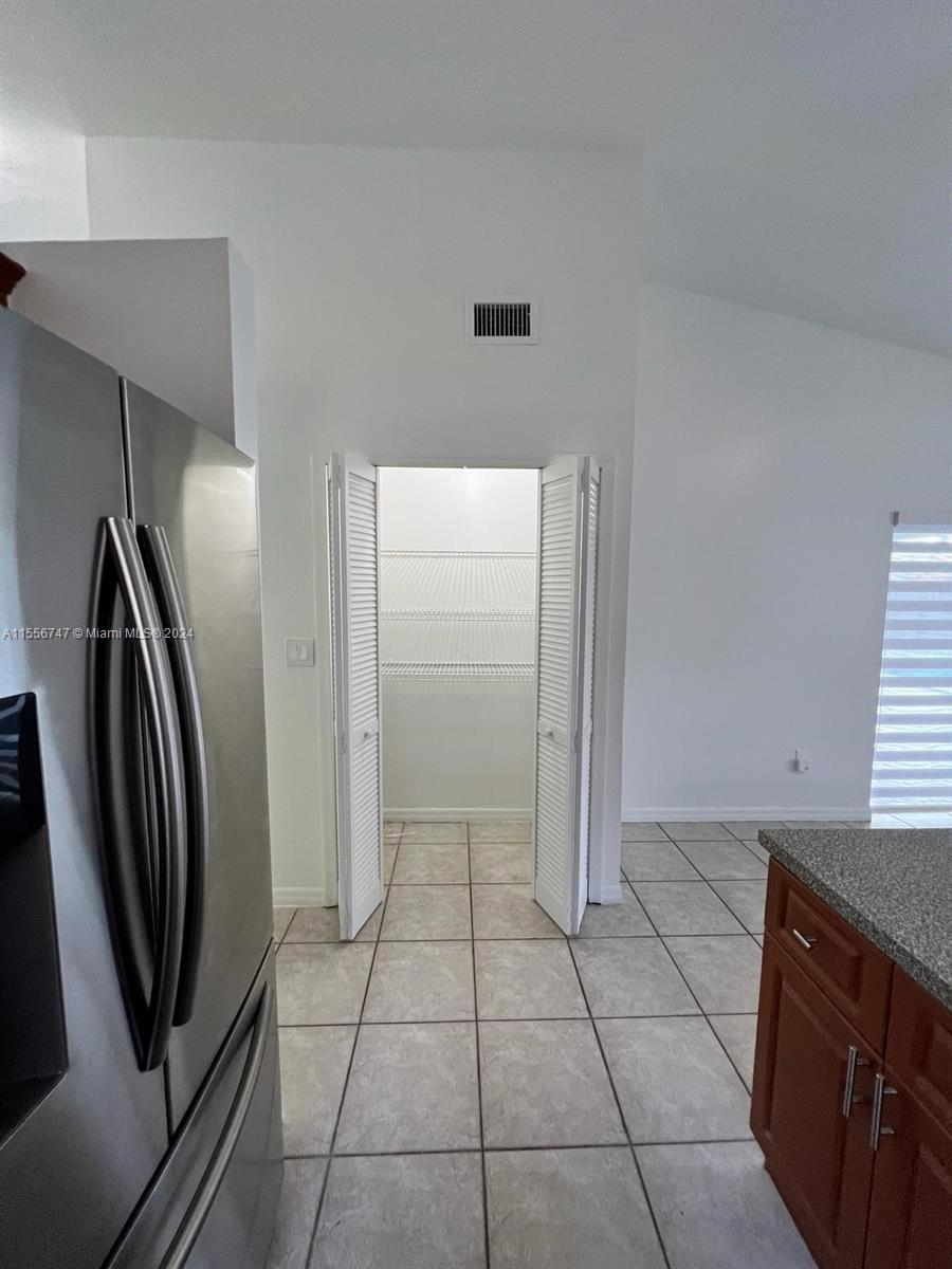 KENDALL FAMILY ESTATES PH - Residential Lease