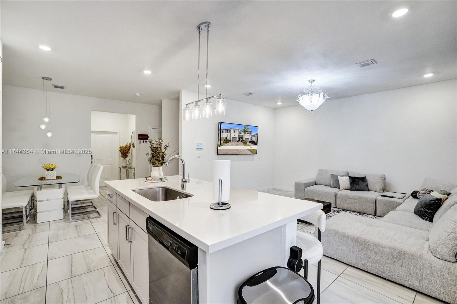 CEDAR AT KEYS GATE - Residential