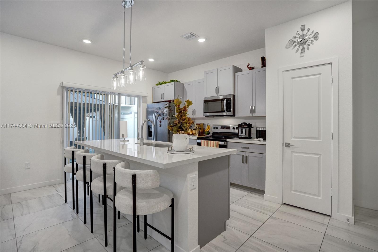 CEDAR AT KEYS GATE - Residential