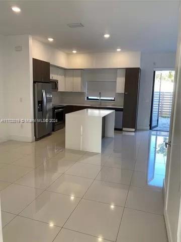 KILLIAN COMMONS - Residential Lease