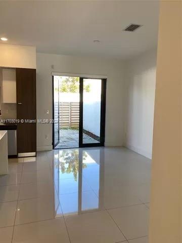 KILLIAN COMMONS - Residential Lease