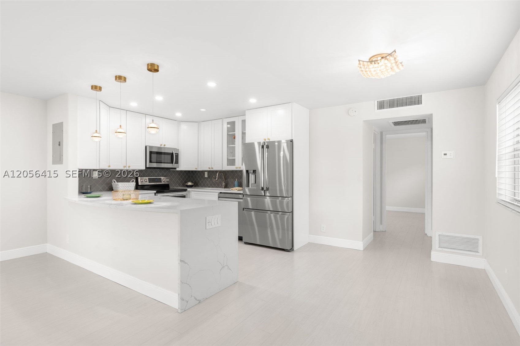 KINGS POINT SAXONY CONDOS - Residential