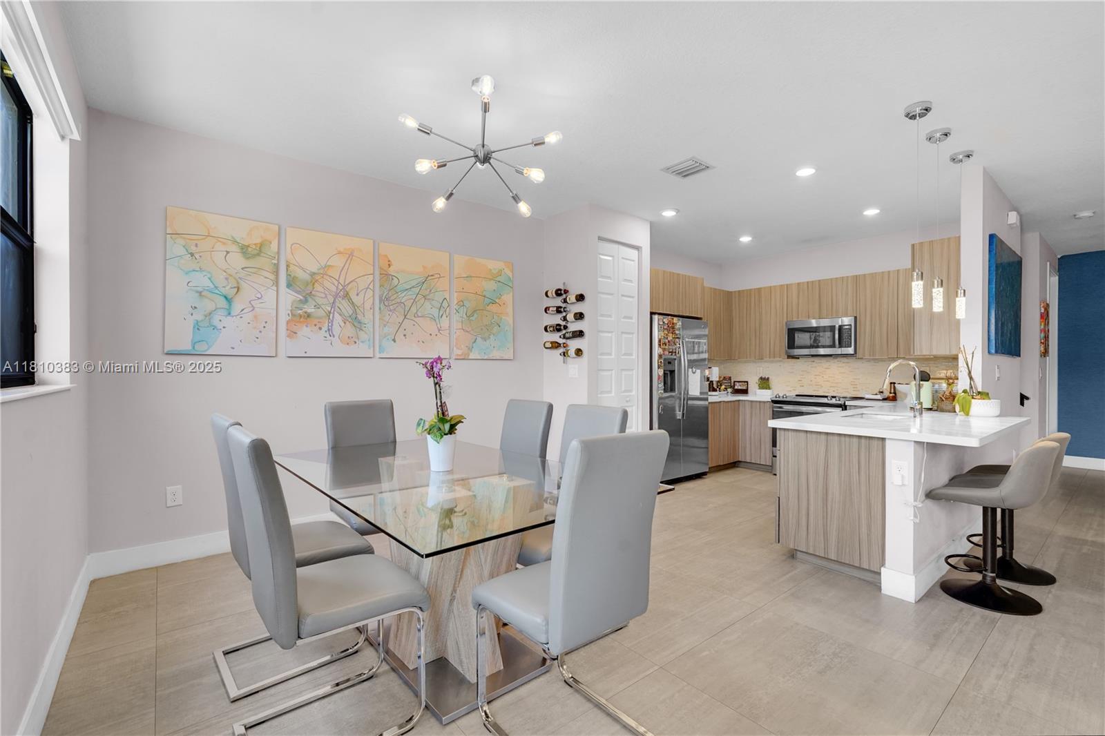 GRAND BAY SOUTH TOWNHOMES - Residential Lease