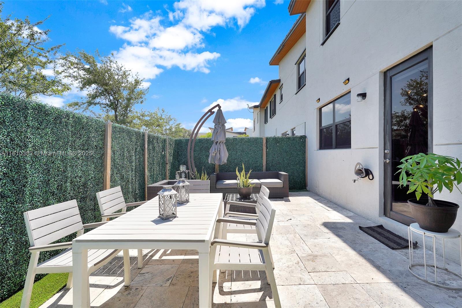 GRAND BAY SOUTH TOWNHOMES - Residential Lease