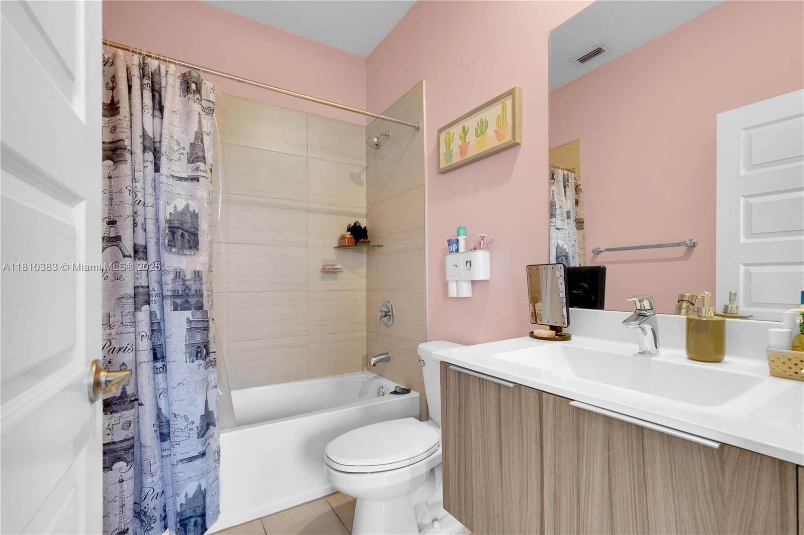 GRAND BAY SOUTH TOWNHOMES - Residential Lease