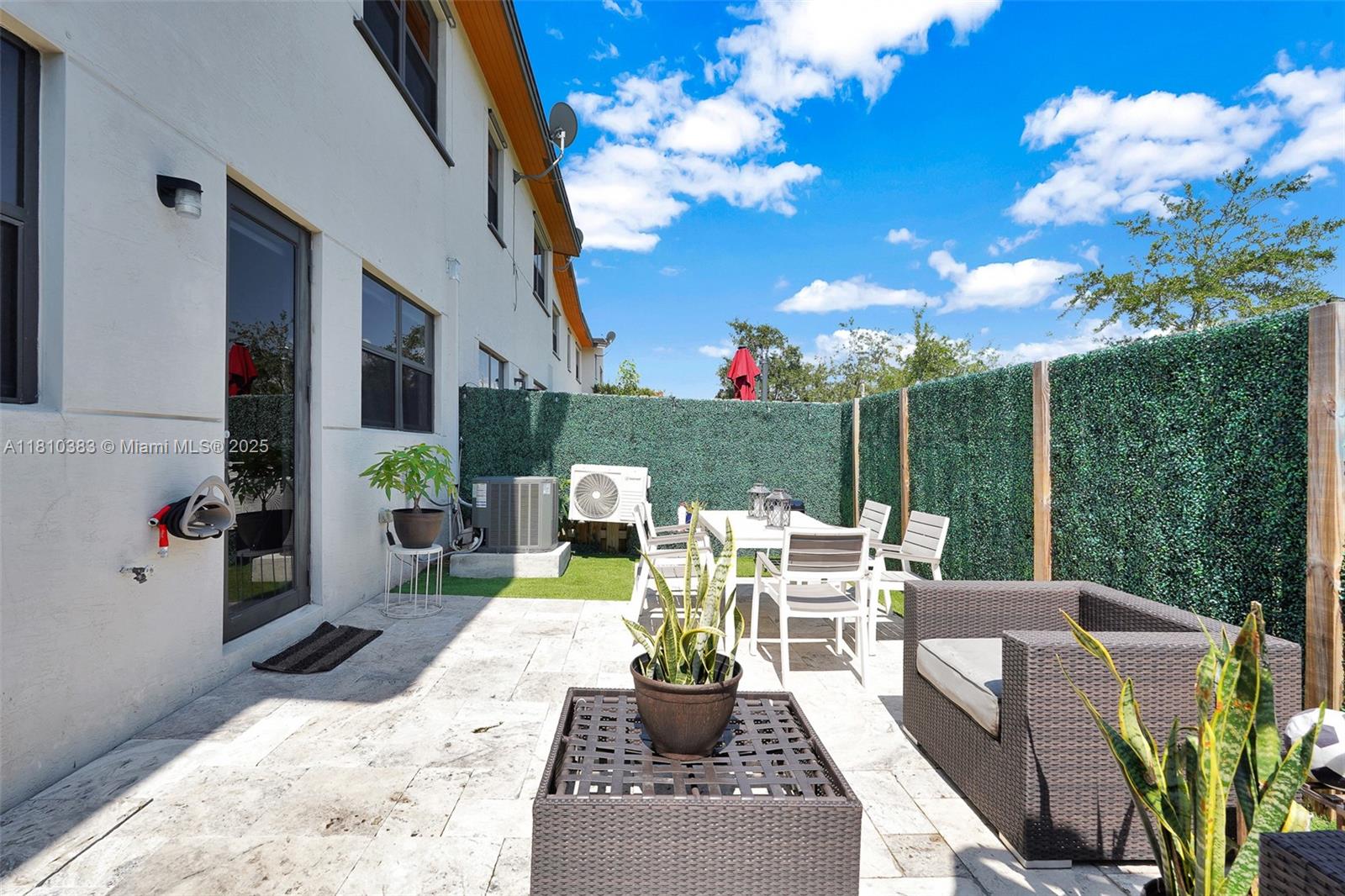GRAND BAY SOUTH TOWNHOMES - Residential Lease