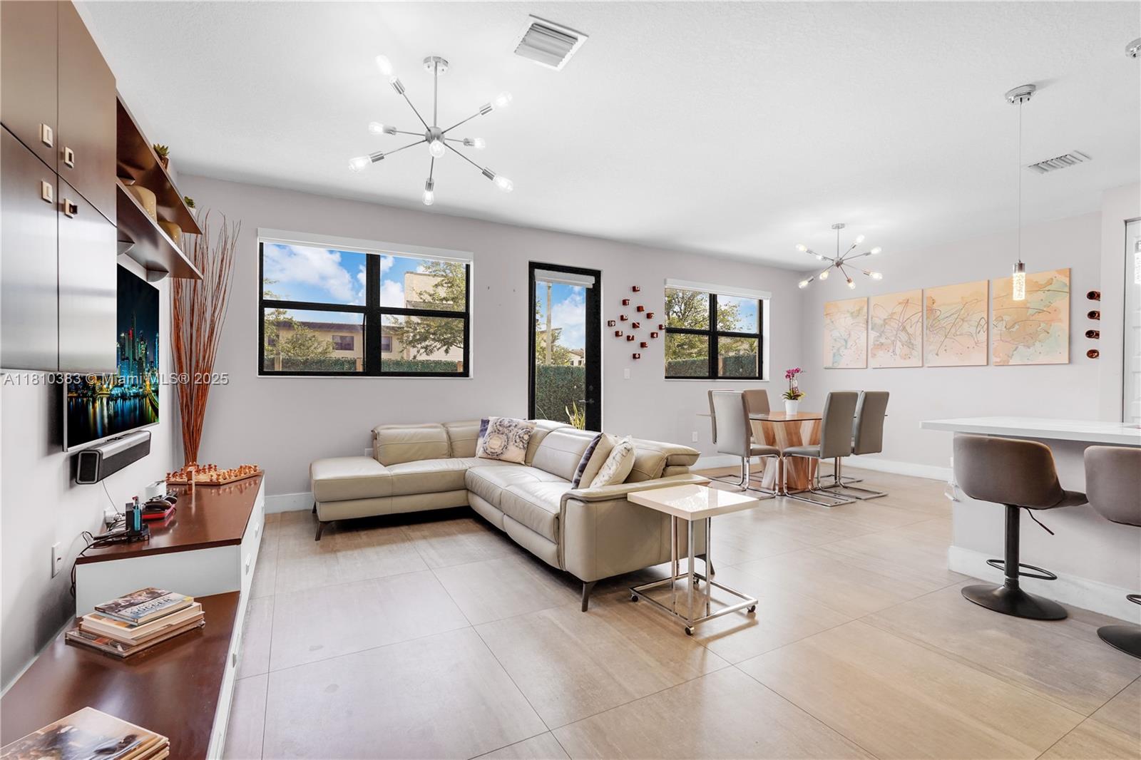 GRAND BAY SOUTH TOWNHOMES - Residential Lease