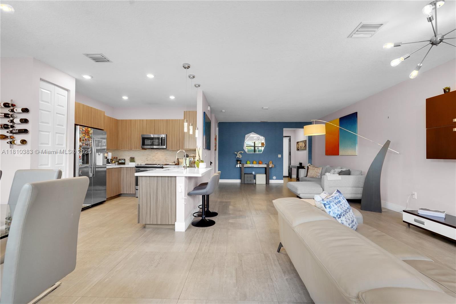 GRAND BAY SOUTH TOWNHOMES - Residential Lease