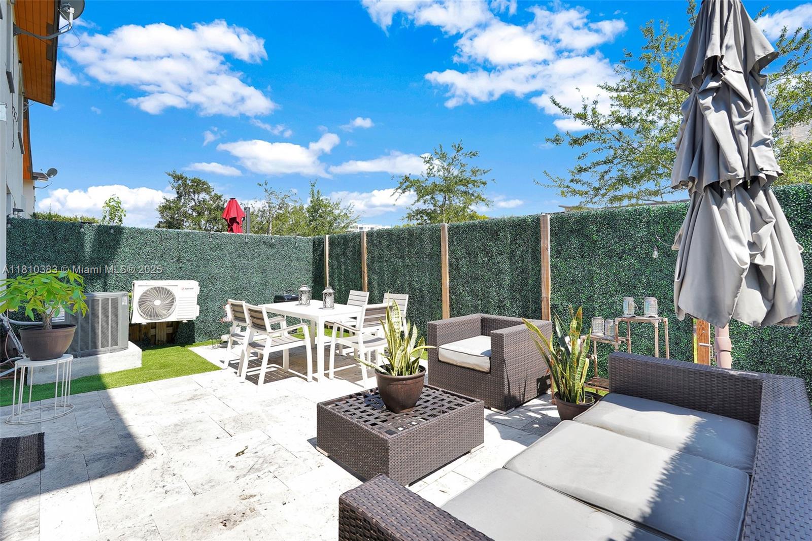 GRAND BAY SOUTH TOWNHOMES - Residential Lease