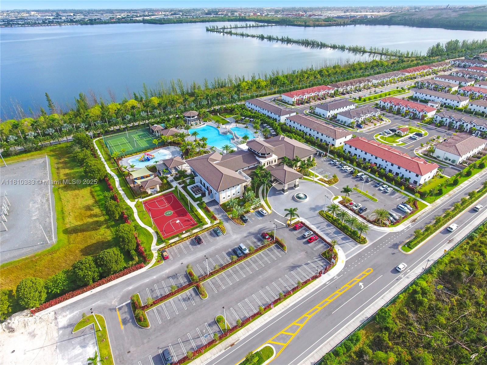 GRAND BAY SOUTH TOWNHOMES - Residential Lease