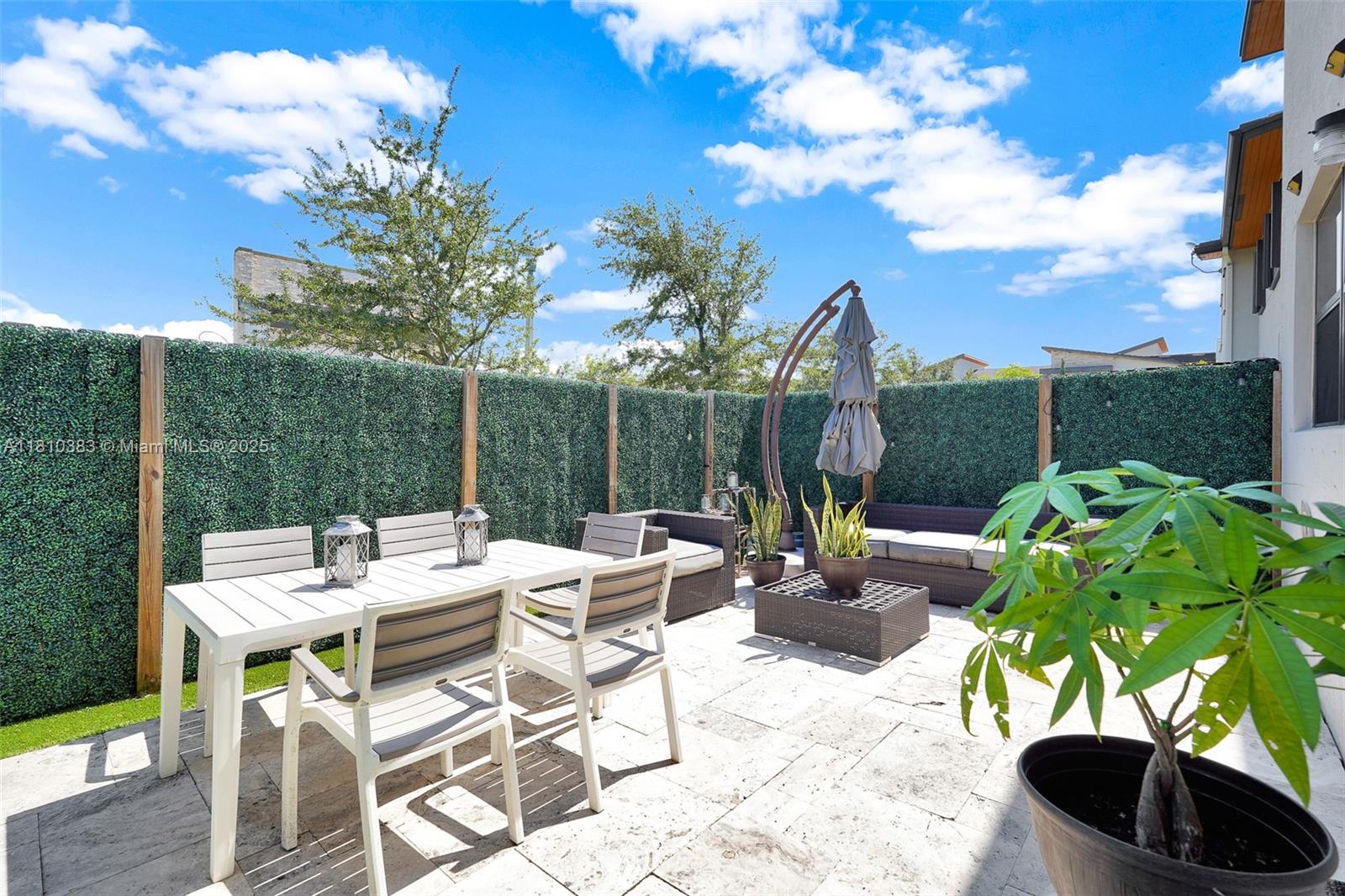 GRAND BAY SOUTH TOWNHOMES - Residential Lease